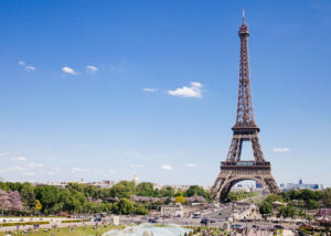 Read more about the article 25 Hotels in Paris with View of Eiffel Tower