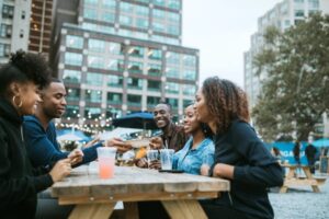 Read more about the article Barbecue, gumbo and lobster rolls: the best things to eat and drink in the USA